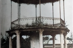 1932-Parque-Juarez-en-1932-se-aprecia-a-Don-Jose-Marin-Lopez-Garcia-fue-presidente-municipal-en-1921-1922