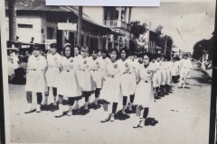 Avenida-5-de-Mayo-desfile-de-alumnas-de-la-ETI2-desconozco-la-fecha-exacta